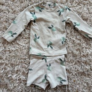 H&M rashguard and shorts swim set 6-9m